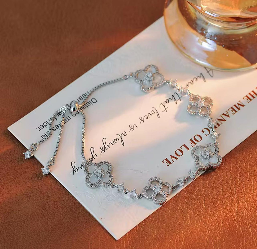 Winter Bloom Clover Bracelet for Women